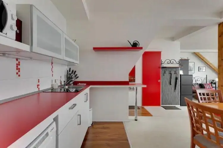 Lenka'S Cozy Red Studio + Lenka'S Cozy Gold Apartment Prague