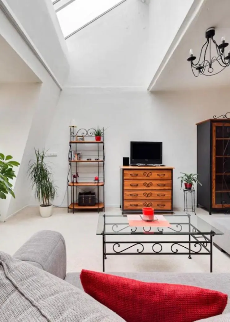 Lenka'S Cozy Red Studio + Lenka'S Cozy Gold Apartment Prague